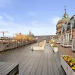 Art Loft In Downtown Oslo With Home Cinema